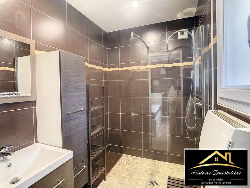 Maison contemporaine - 151 m² - 7 pièces