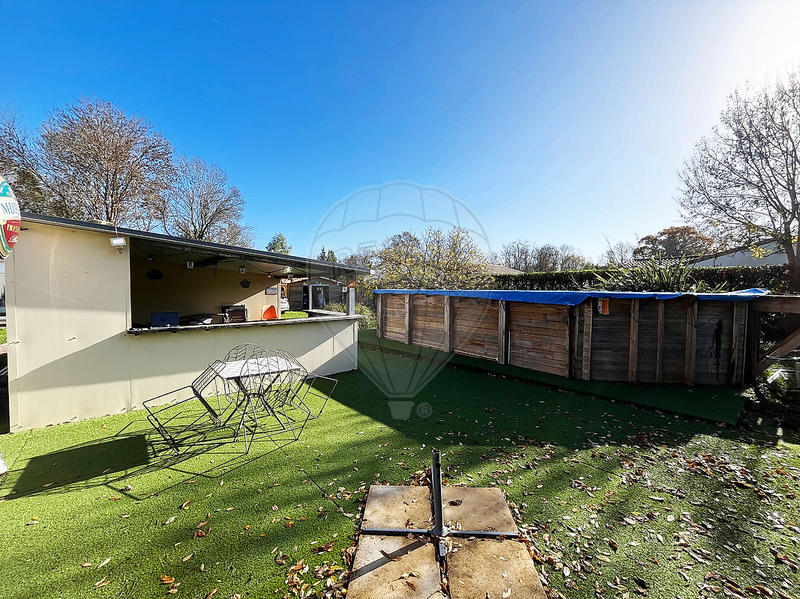 Maison - 207 m² - 8 pièces