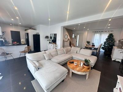 Maison - 109 m² - 5 pièces