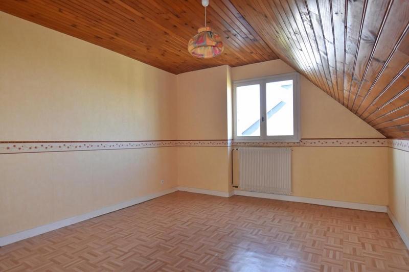 Maison - 137 m² - 8 pièces