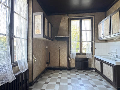 Maison - 187 m² - 6 pièces