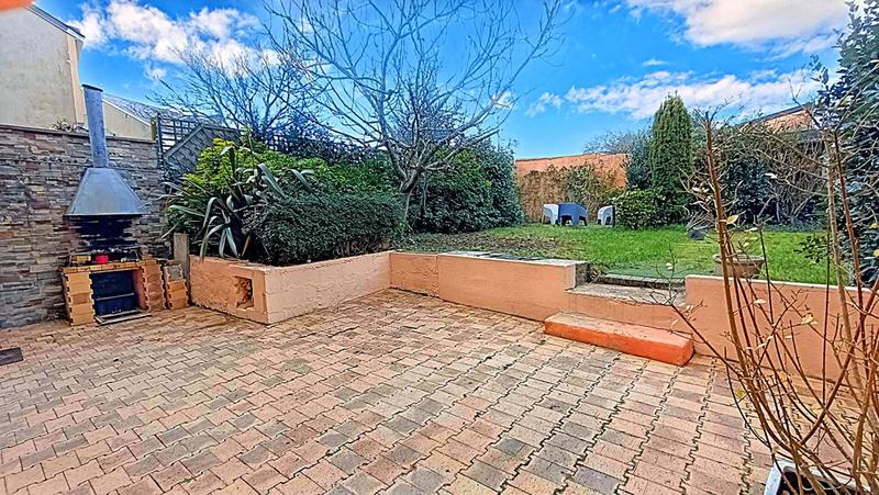 Maison - 200 m² - 13 pièces