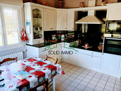 Maison - 190 m² - 8 pièces