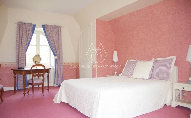 Château - 1 100 m² - 22 pièces