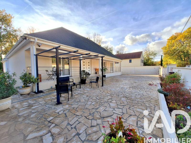 Maison - 195 m² - 6 pièces