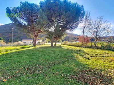 Terrain constructible - 1 197 m²