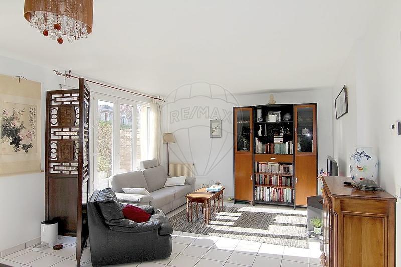 Maison - 104 m² - 6 pièces