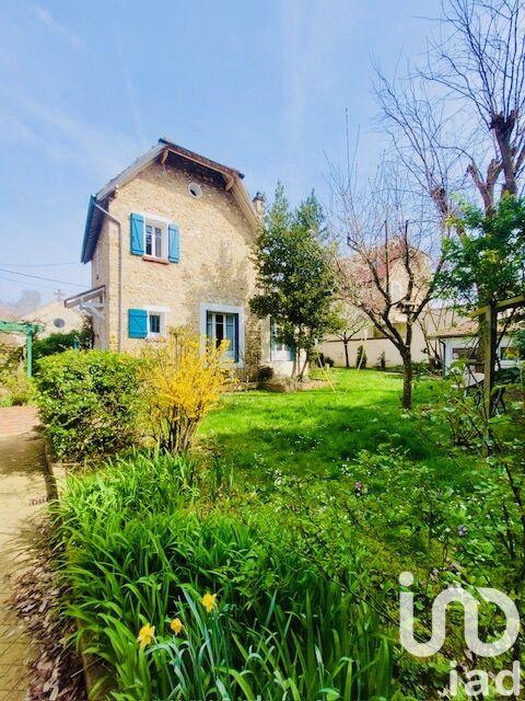 Maison - 139 m² - 8 pièces