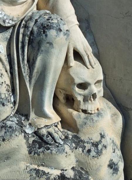 Patrimoine sur le pouce - Symboles au cimetière du nord