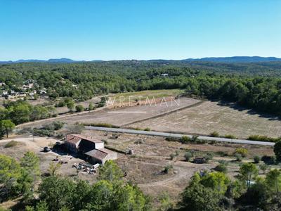 Propriété - 199 m² - 10 pièces