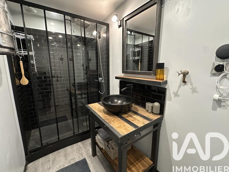 Maison - 210 m² - 8 pièces