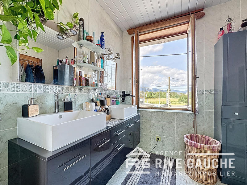 Maison - 258 m² - 10 pièces