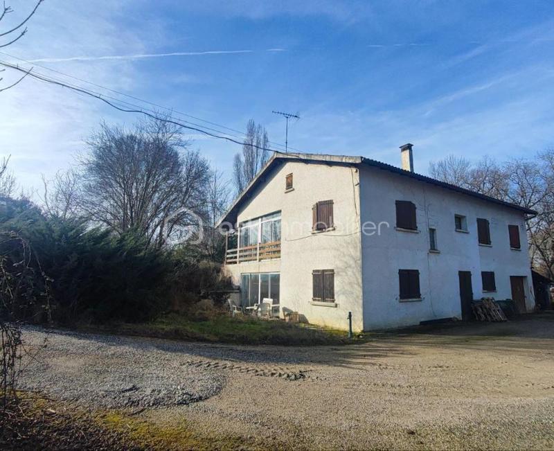 Maison - 227 m² - 6 pièces