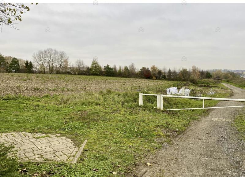 Terrain - 10 700 m²