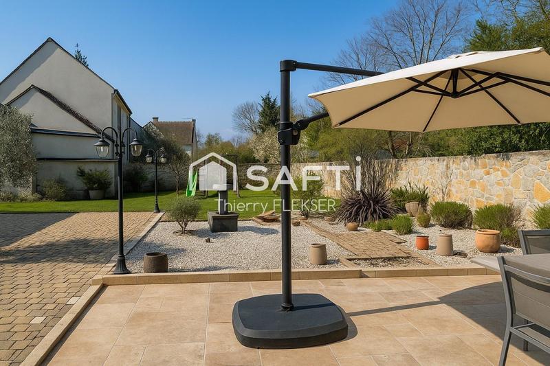 Maison - 260 m² - 7 pièces