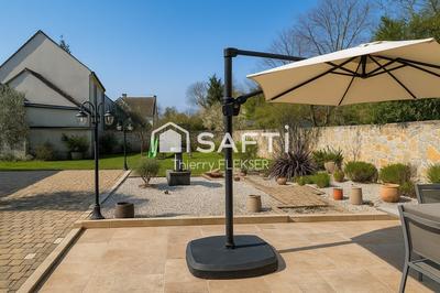 Maison - 260 m² - 7 pièces