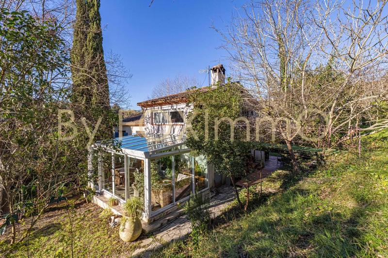 Villa - 220 m² - 7 pièces