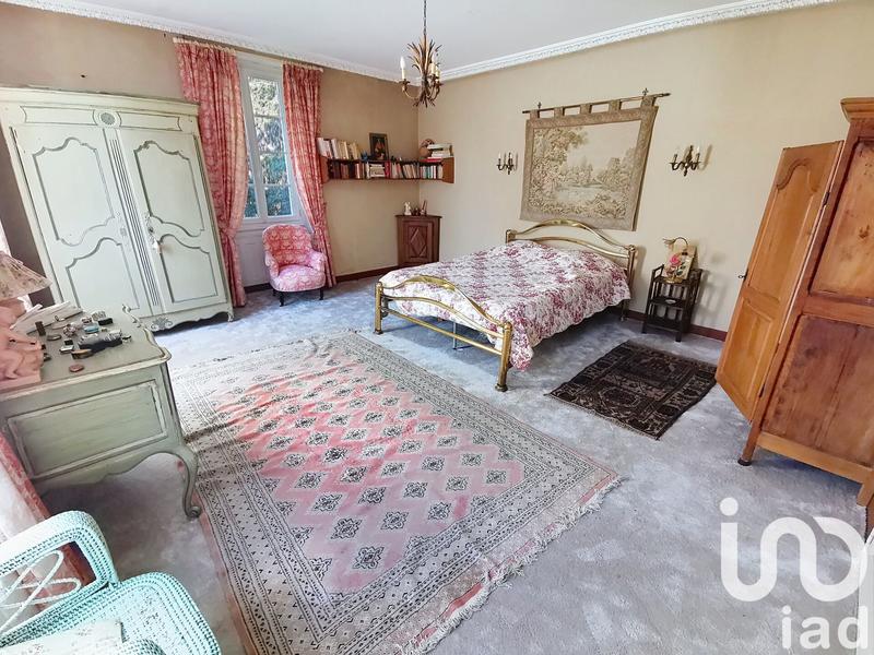 Maison - 300 m² - 9 pièces