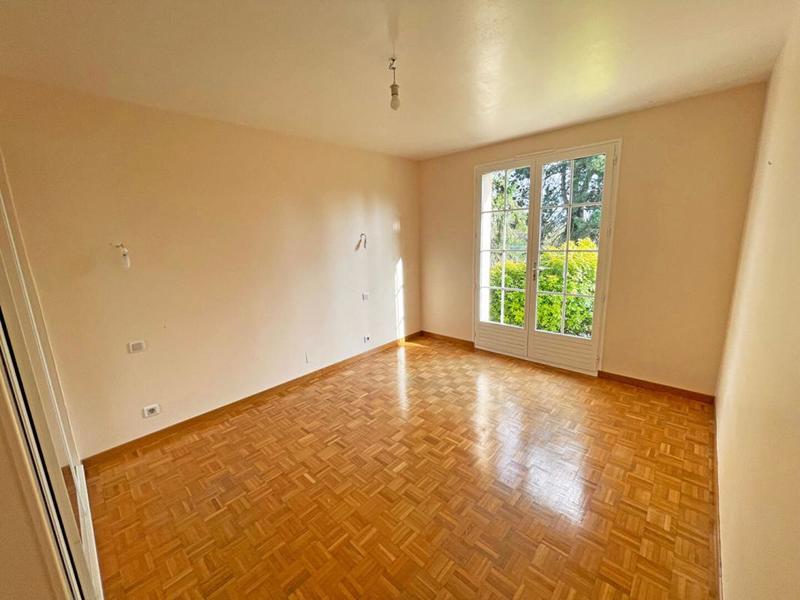 Maison - 140 m² - 8 pièces