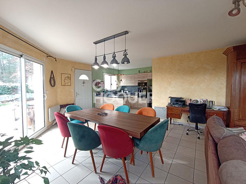 Maison - 90 m² - 4 pièces