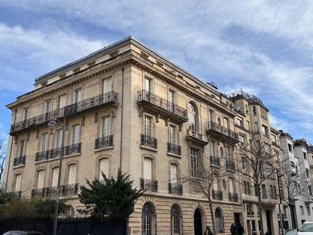 Appartement - 296 m² - 8 pièces