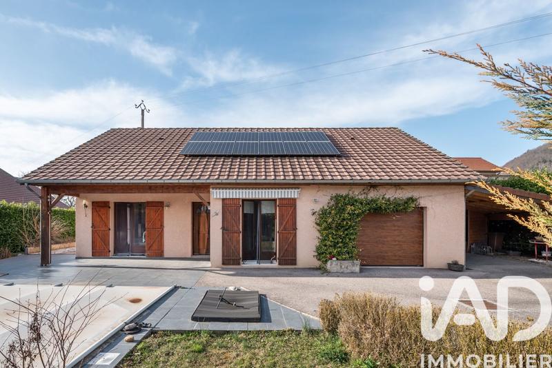 Maison - 95 m² - 5 pièces