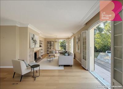 Maison - 180 m² - 8 pièces