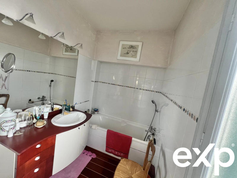 Maison - 141 m² - 6 pièces