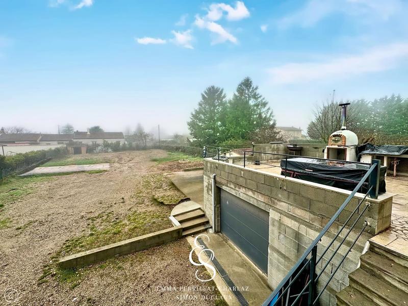 Maison - 90 m² - 6 pièces