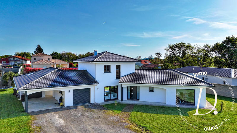 Maison contemporaine - 162 m² - 6 pièces