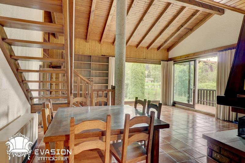 Châlet - 200 m² - 8 pièces