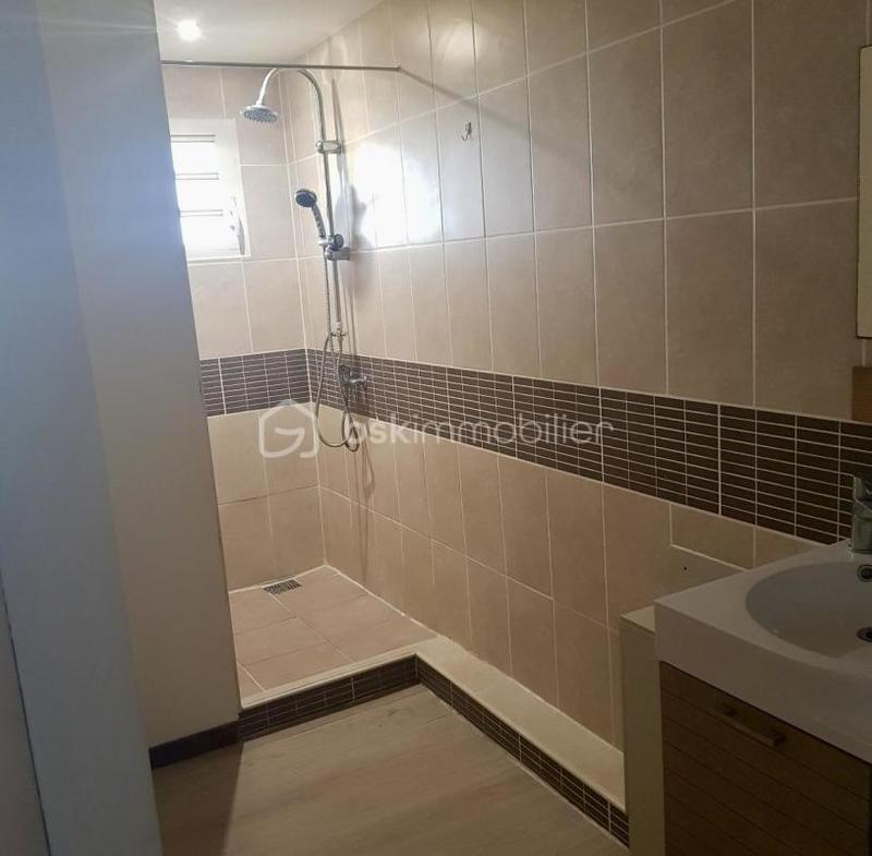 Maison - 280 m² - 14 pièces