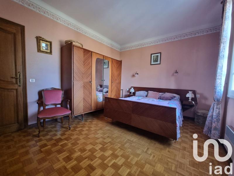 Maison - 210 m² - 7 pièces