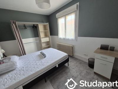 Chambre - 13 m² - 1 pièce