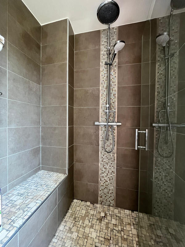 Maison - 185 m² - 10 pièces