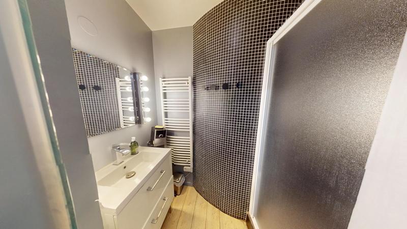 Appartement - 82 m² - 4 pièces