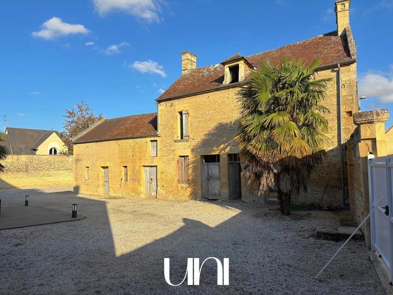 Maison - 250 m² - 6 pièces