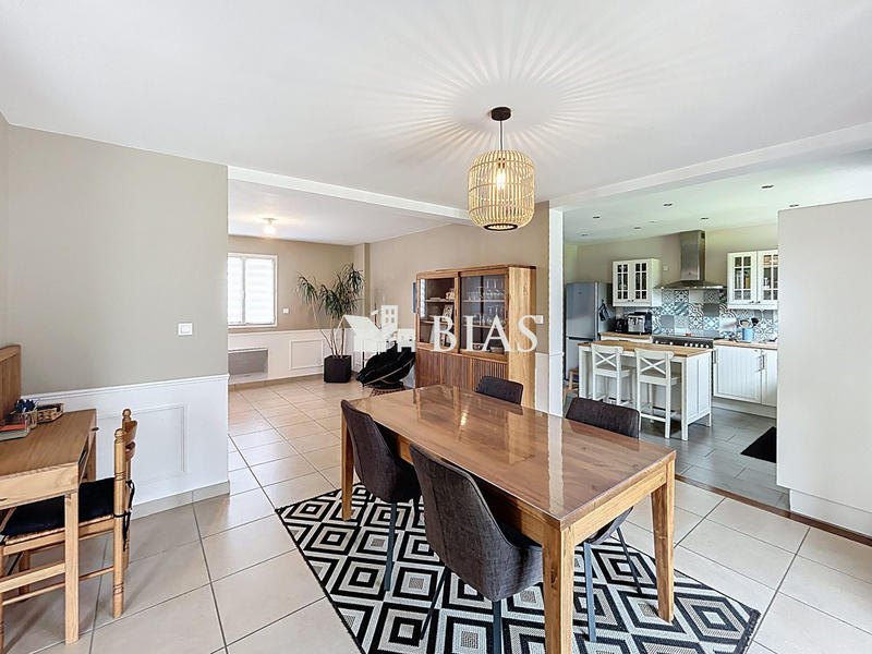 Maison - 147 m² - 6 pièces