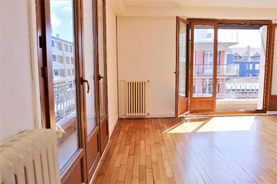 Appartement - 93 m² - 4 pièces