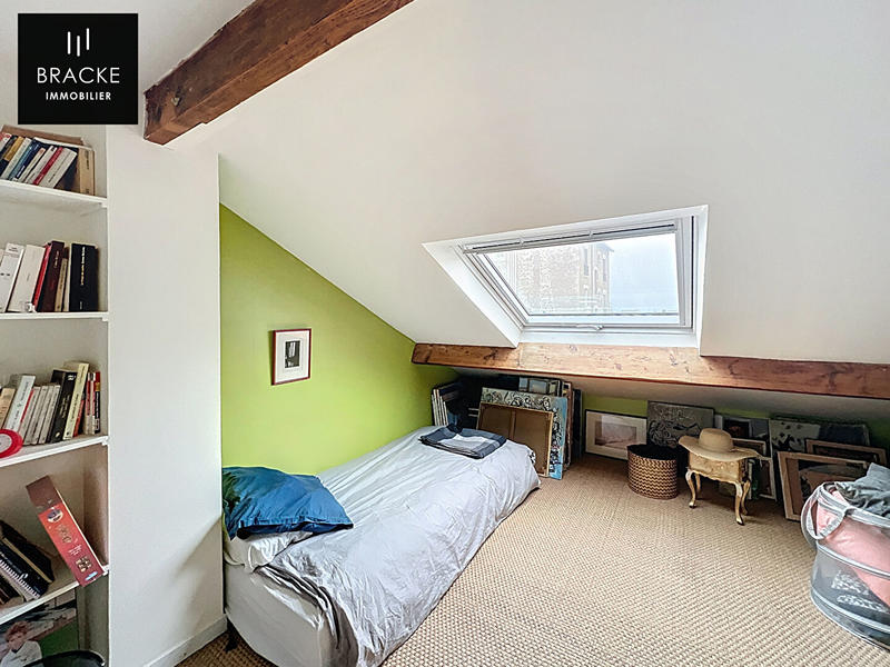 Appartement - 98 m² - 7 pièces