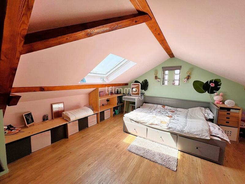 Maison - 204 m² - 11 pièces