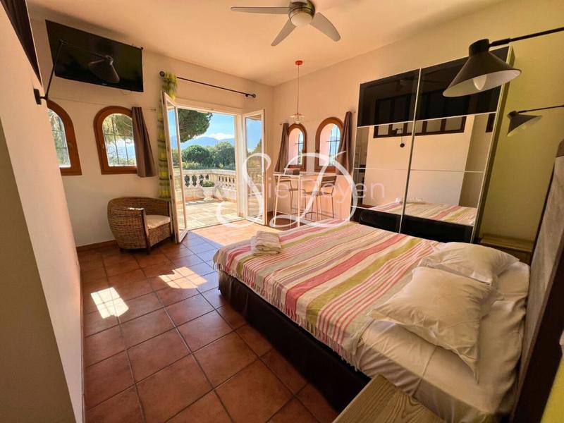 Maison - 523 m² - 14 pièces