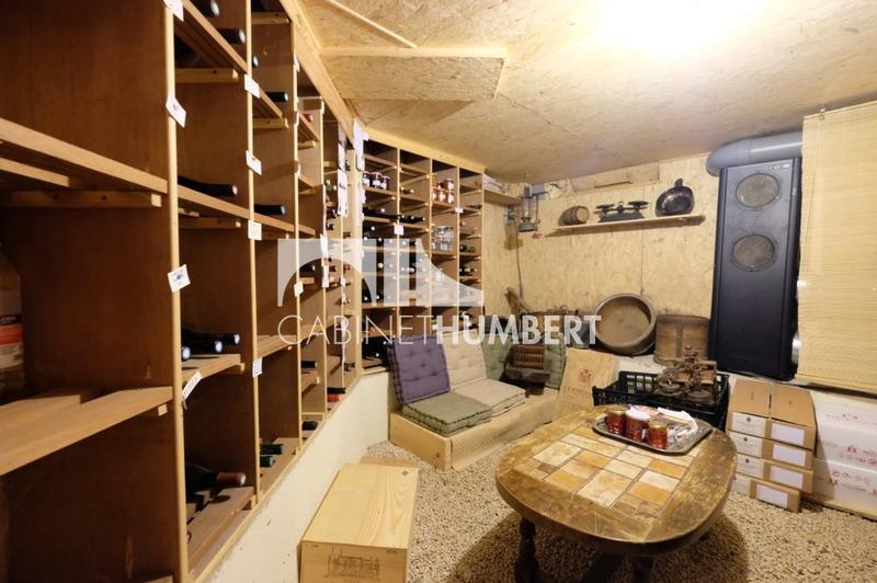 Maison - 220 m² - 7 pièces