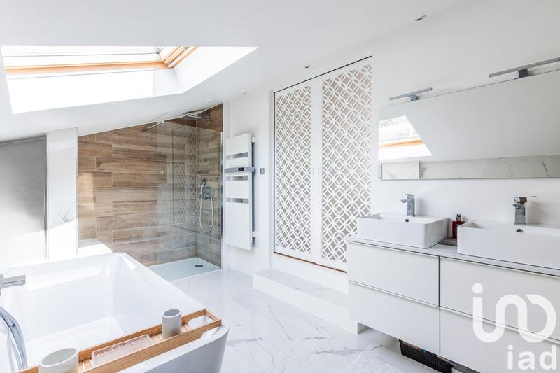 Maison - 170 m² - 5 pièces