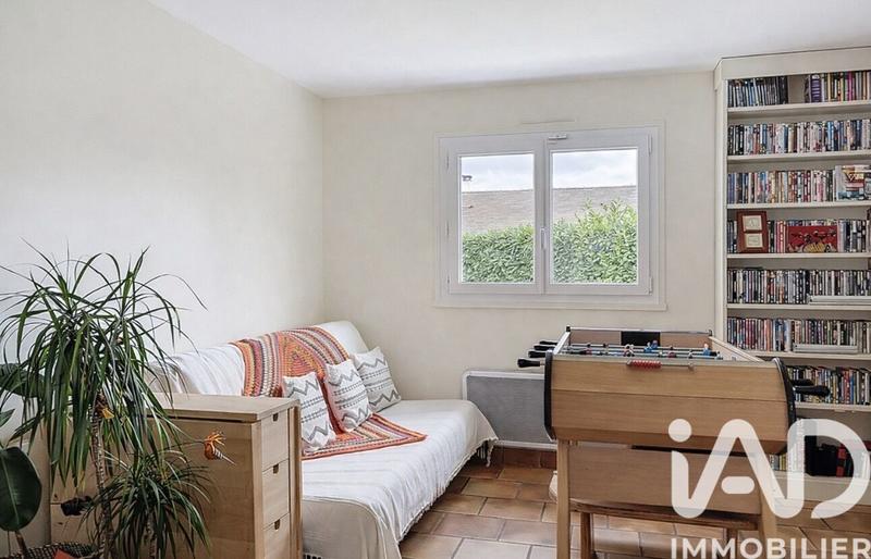 Maison - 241 m² - 9 pièces