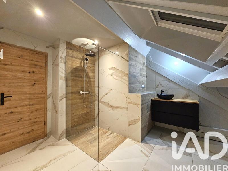 Appartement - 96 m² - 5 pièces