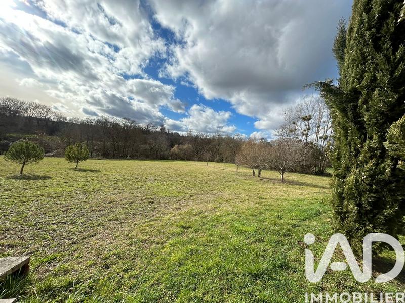 Maison - 180 m² - 10 pièces