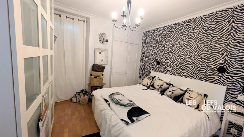 Maison - 165 m² - 8 pièces