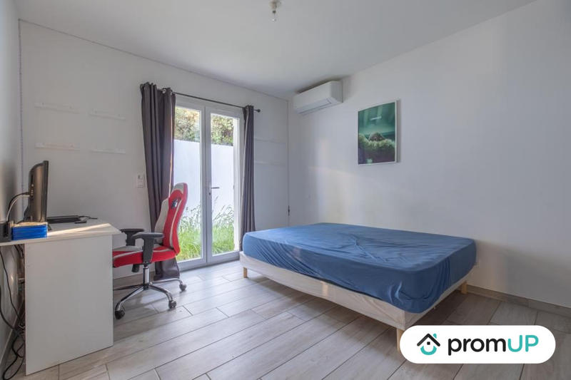 Maison - 240 m² - 7 pièces