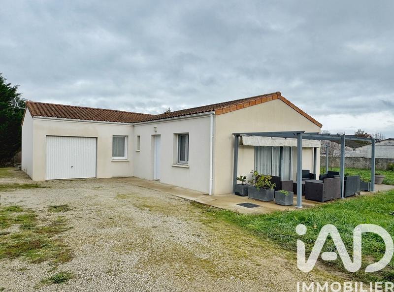 Maison - 93 m² - 5 pièces